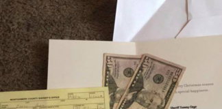 Single Mom Was Terrified After Being Stopped By An Officer. Then He Handed Her This.