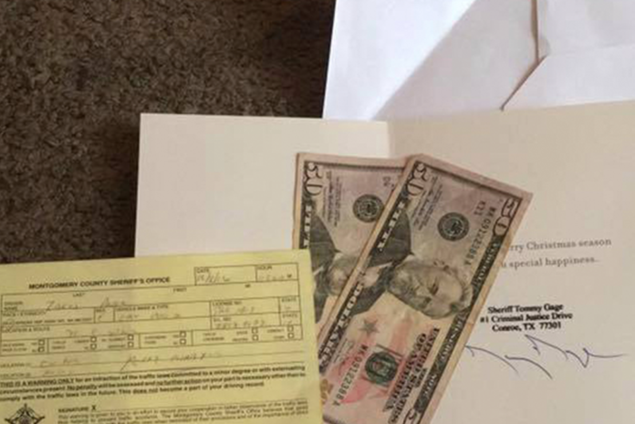 Single Mom Was Terrified After Being Stopped By An Officer. Then He Handed Her This.